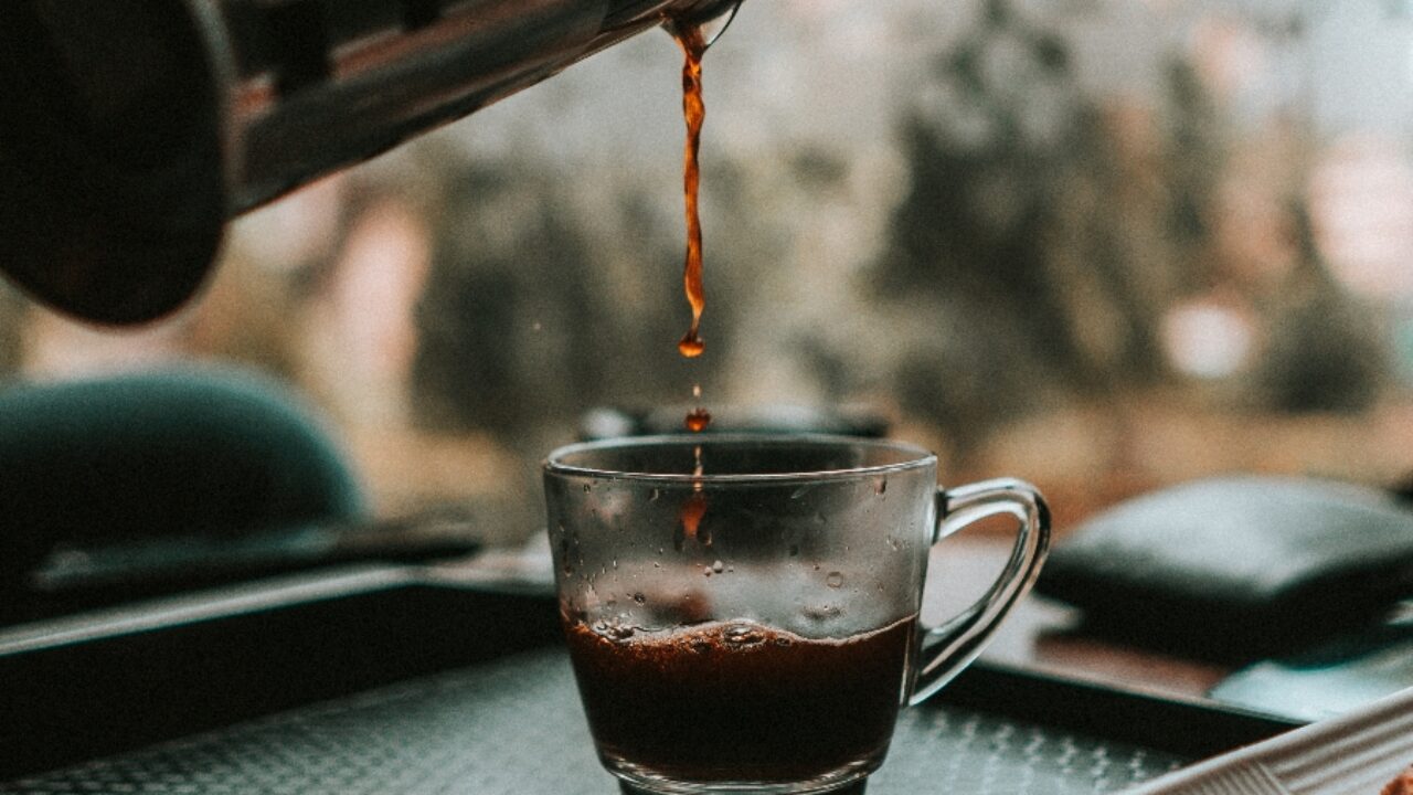 Pesquisa revela o consumo de café no Brasil nos períodos pré, durante e pós  pandemia - Revista Cafeicultura