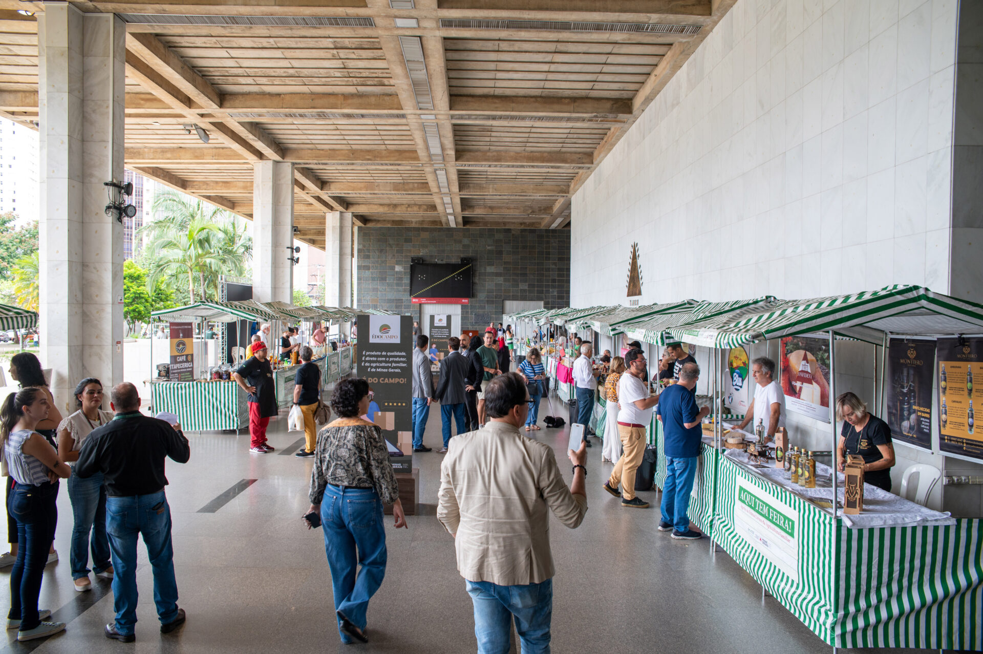 Feira da Agricultura Familiar promovida pela Emater na ALMG apresenta a diversidade do campo