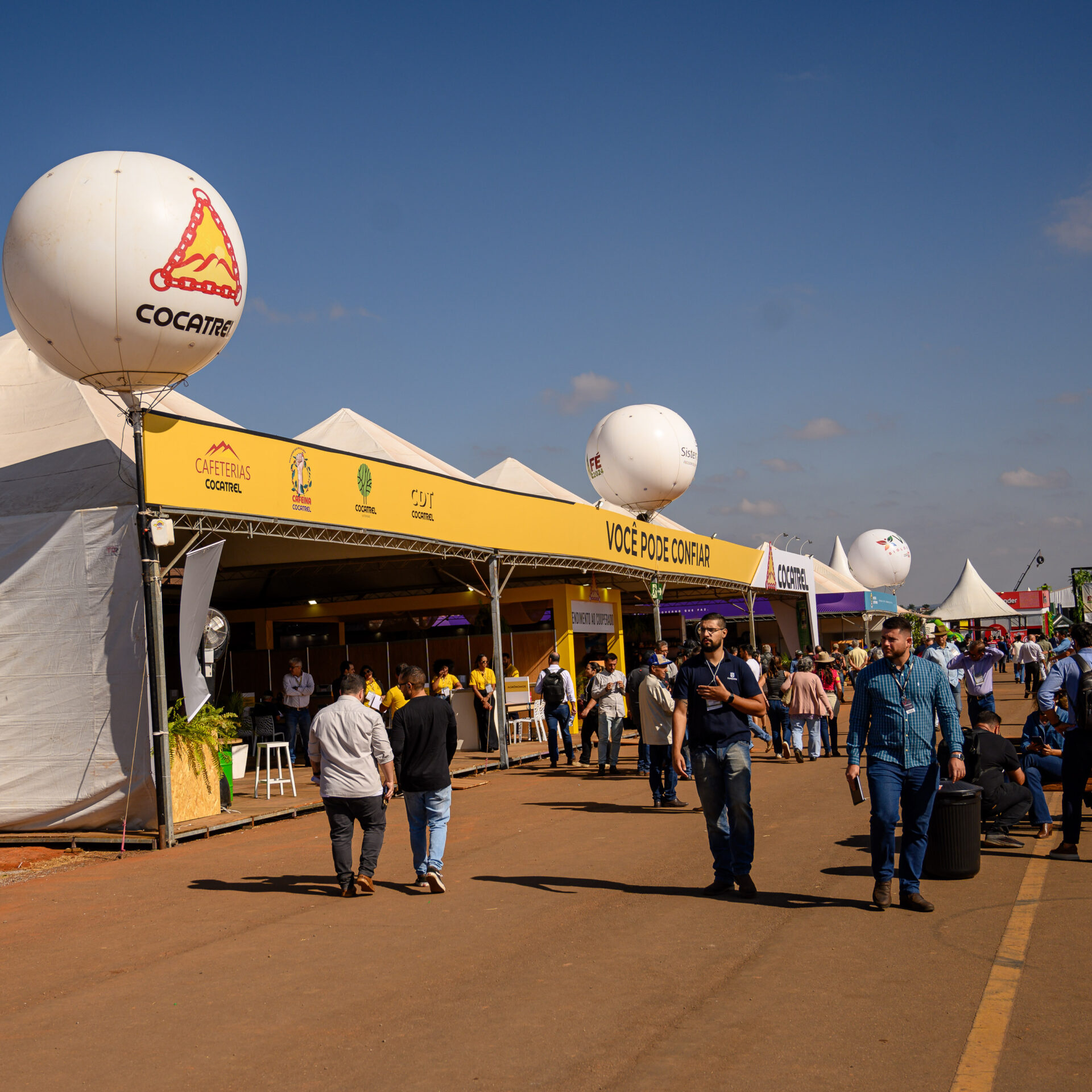 Segundo dia da Expocafé atrai mais de 13 mil visitantes e destaca inovações no setor de cafeicultura